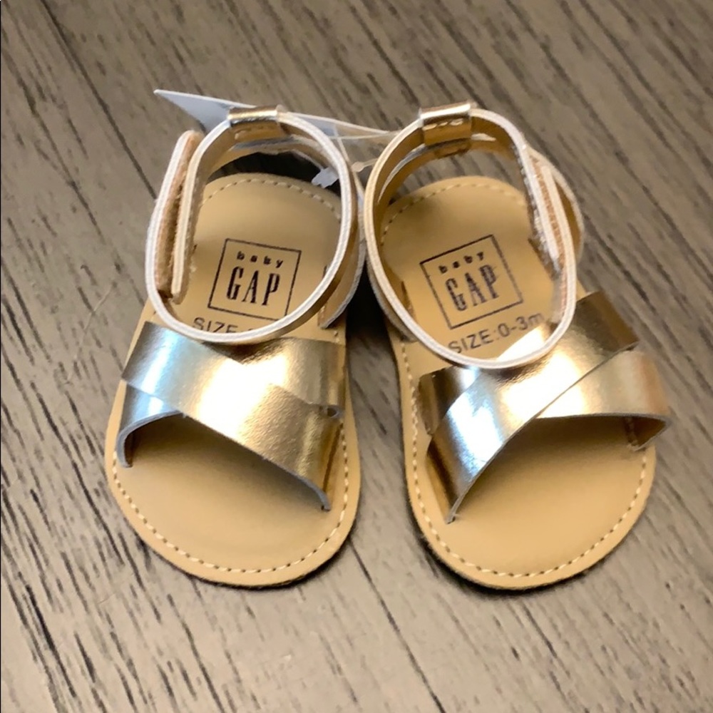 Baby girl gold sandals